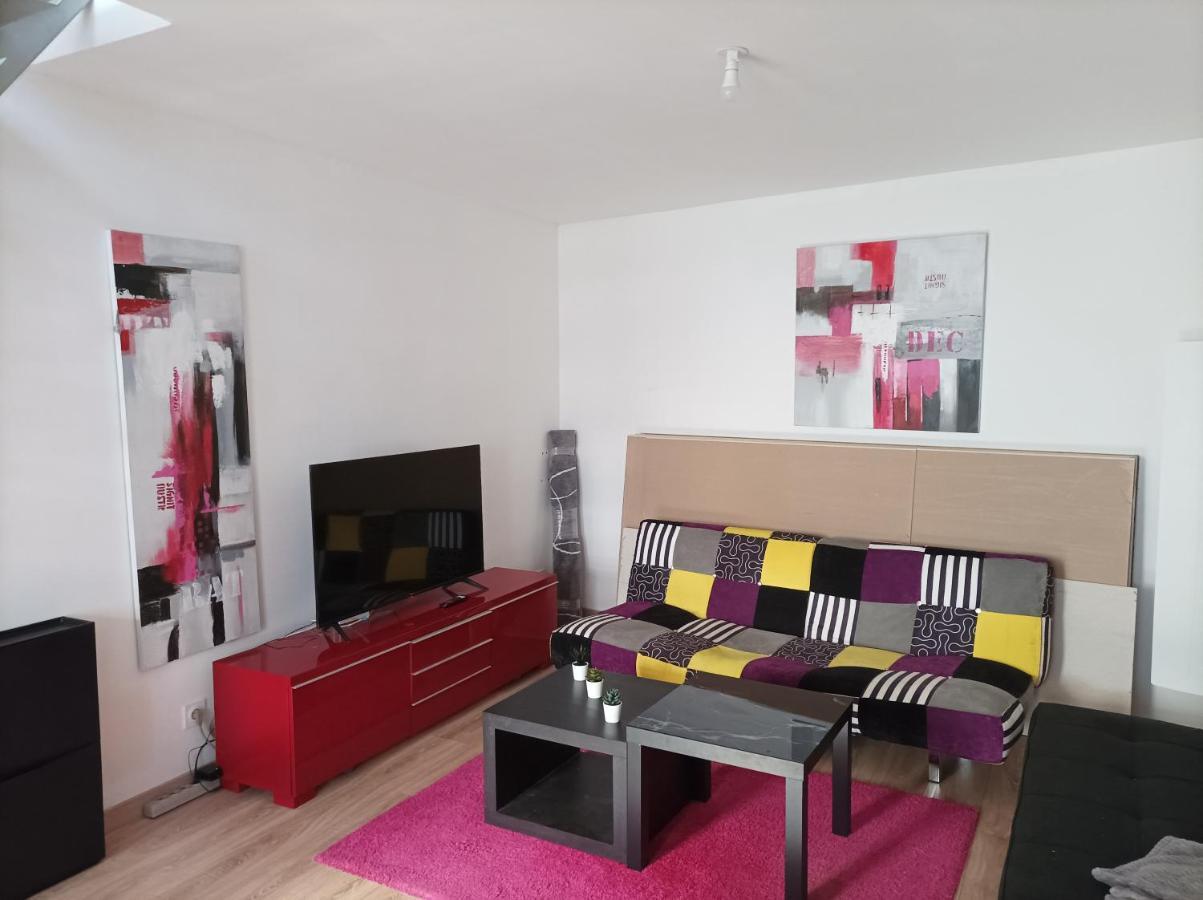 Petite Maison Agreable Pour 6 Voyageurs Apartamento Bogny-sur-Meuse Exterior foto