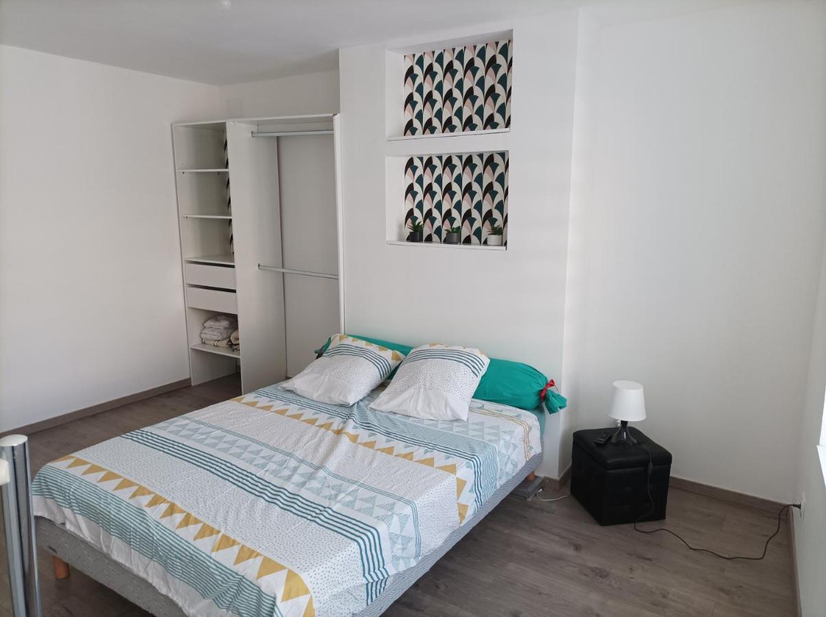Petite Maison Agreable Pour 6 Voyageurs Apartamento Bogny-sur-Meuse Exterior foto